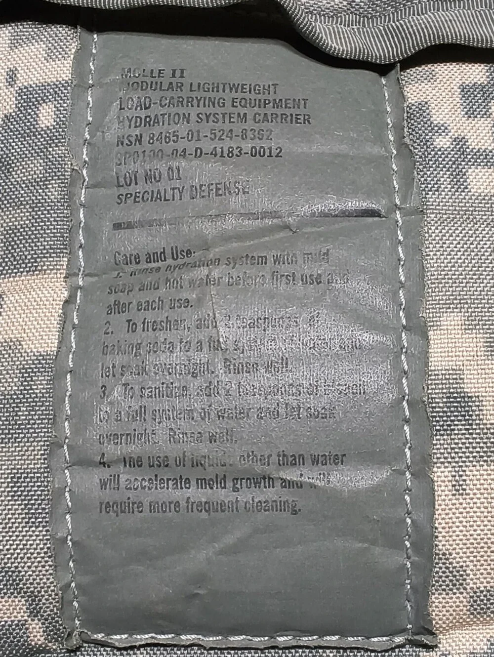 USGI MOLLE II Hydration System Carrier ACU Digital Camo 100oz 3L Backpack